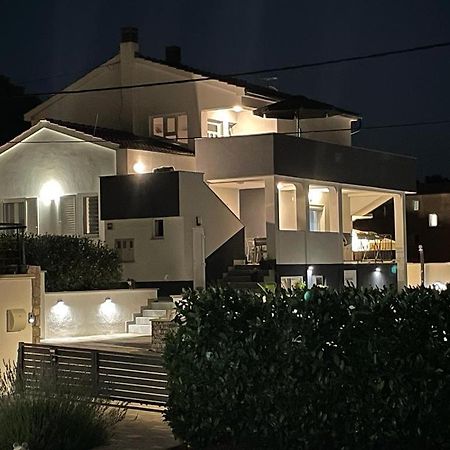 Apartman Niko Malinska Esterno foto